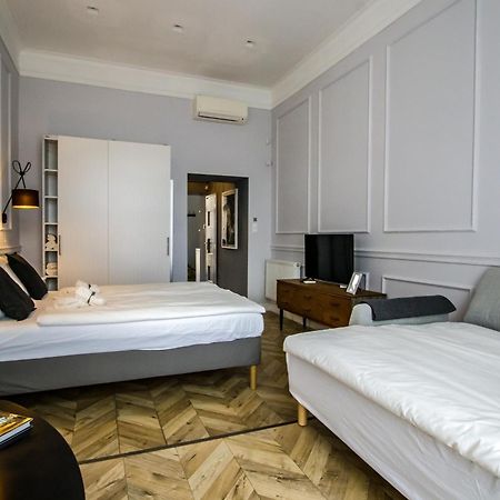 Wilson'S Oktogon Square Suite Apartment ブダペスト エクステリア 写真