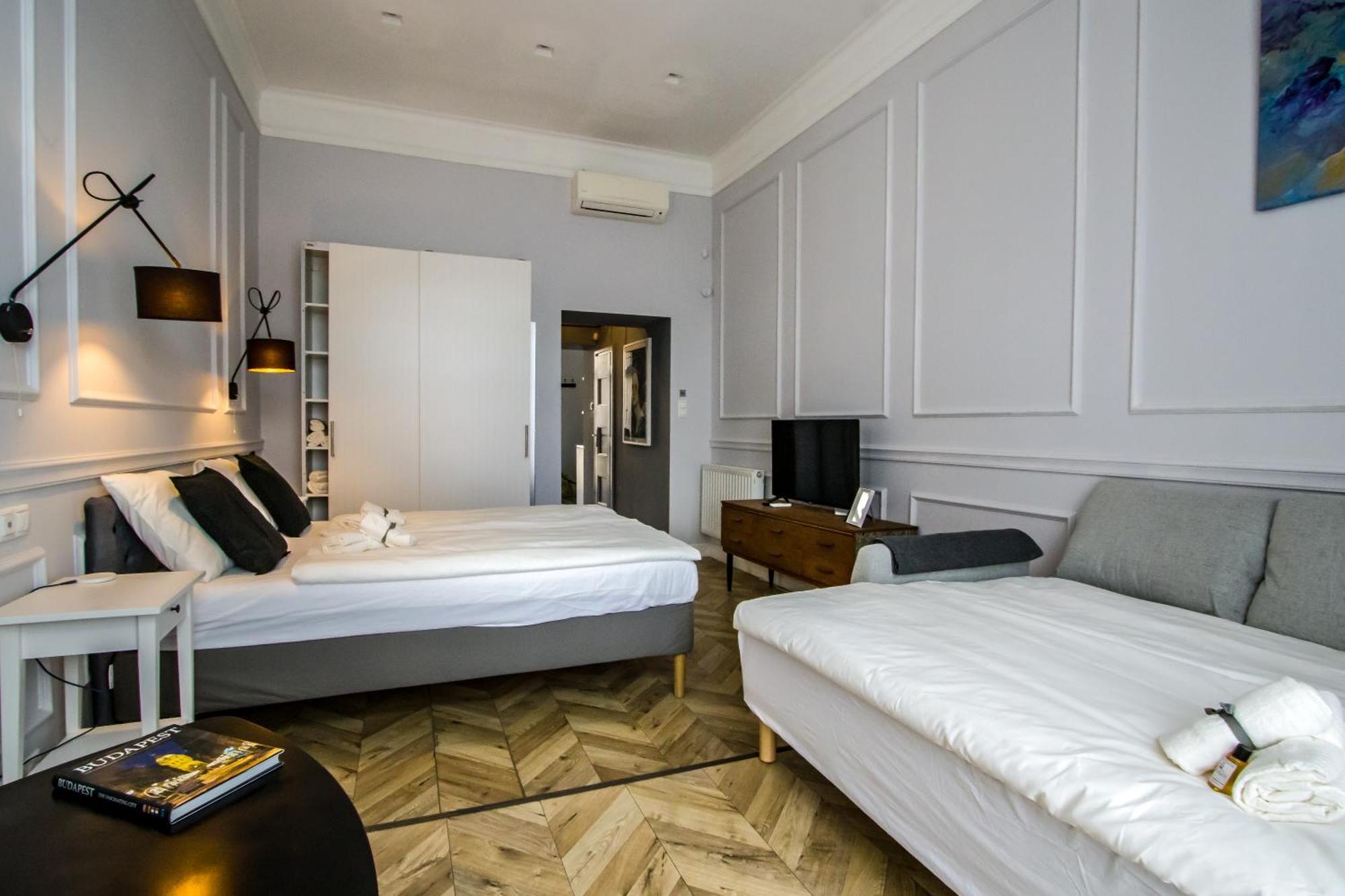 Wilson'S Oktogon Square Suite Apartment ブダペスト エクステリア 写真