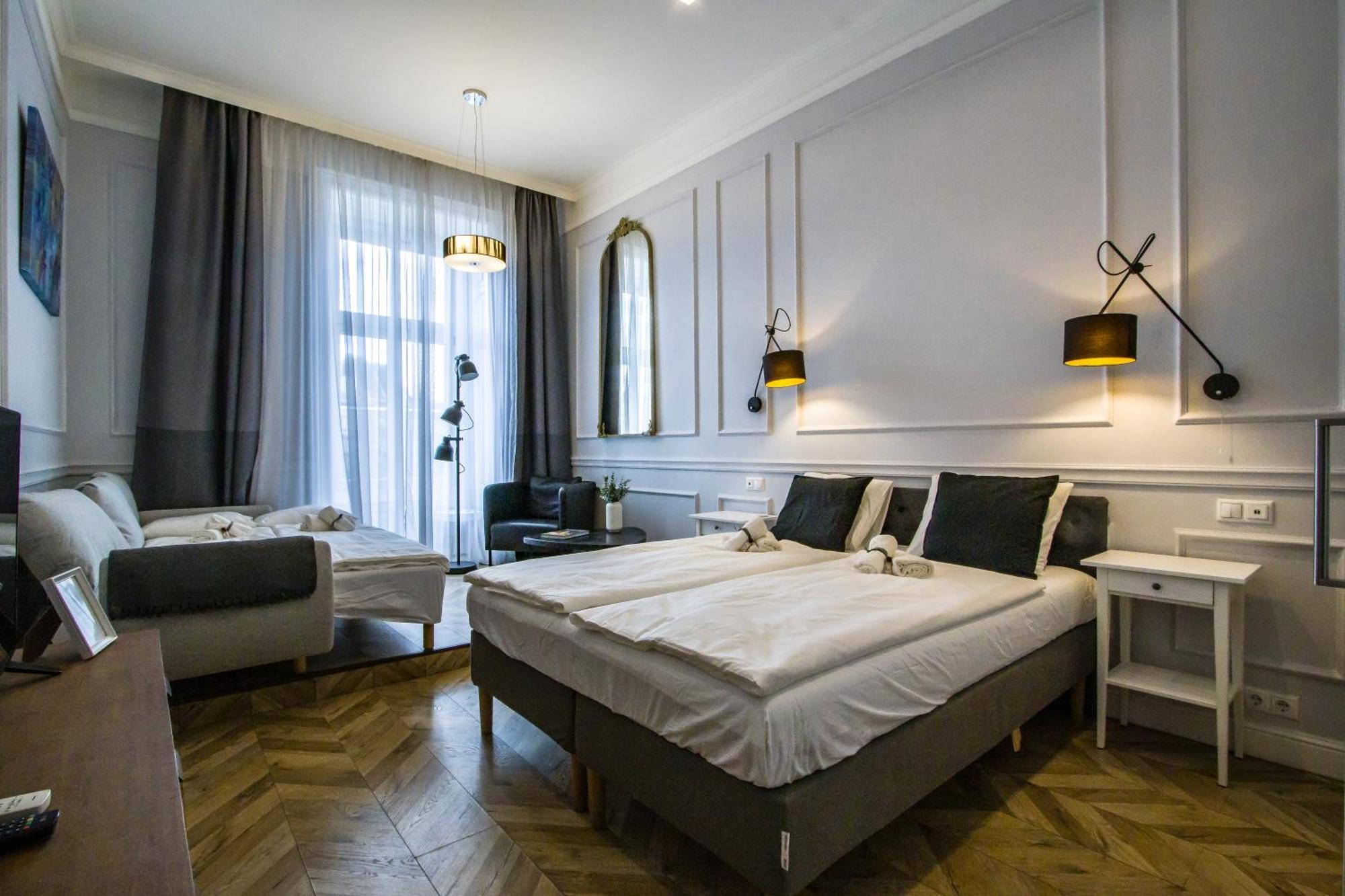 Wilson'S Oktogon Square Suite Apartment ブダペスト エクステリア 写真
