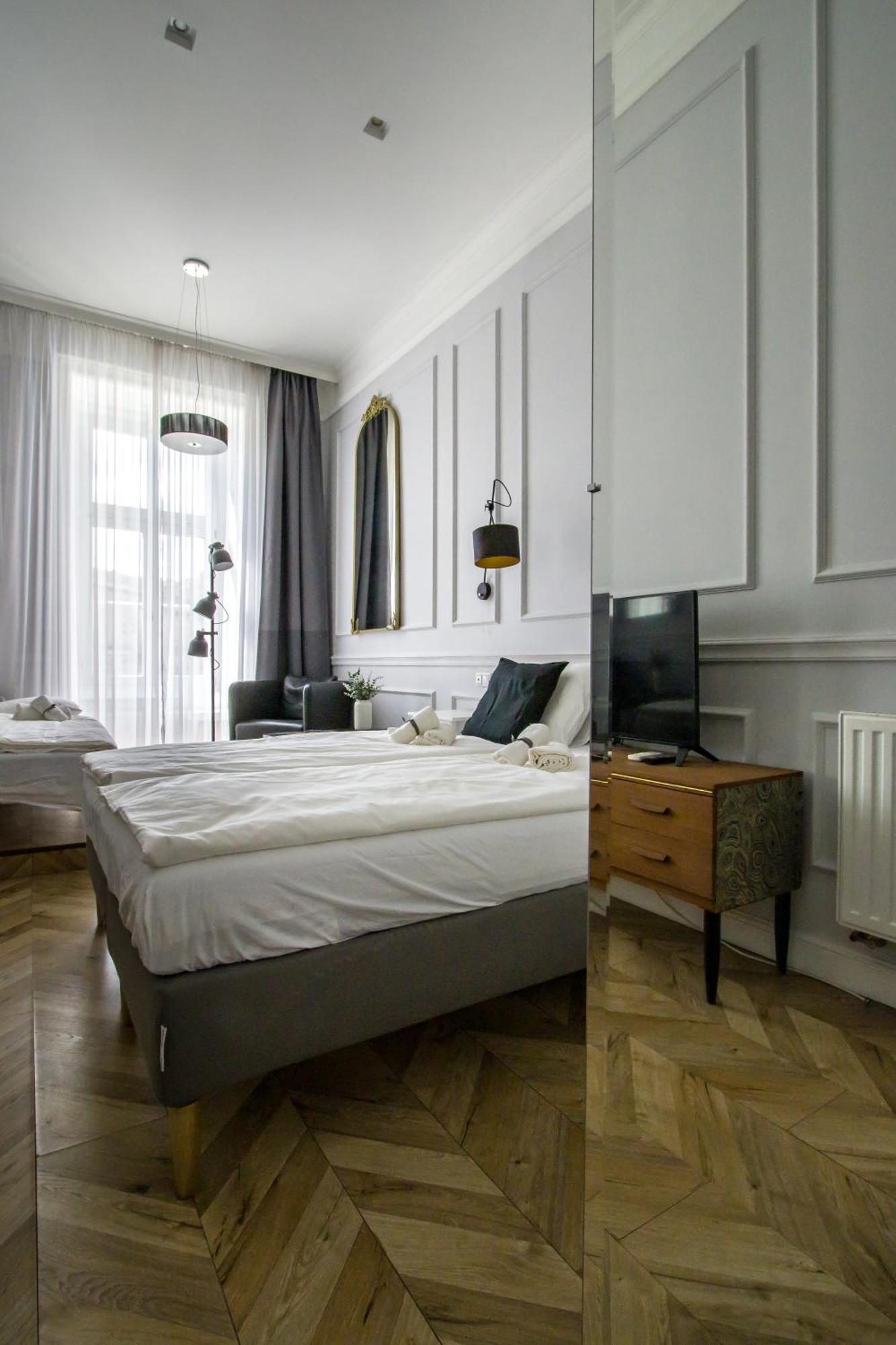 Wilson'S Oktogon Square Suite Apartment ブダペスト エクステリア 写真