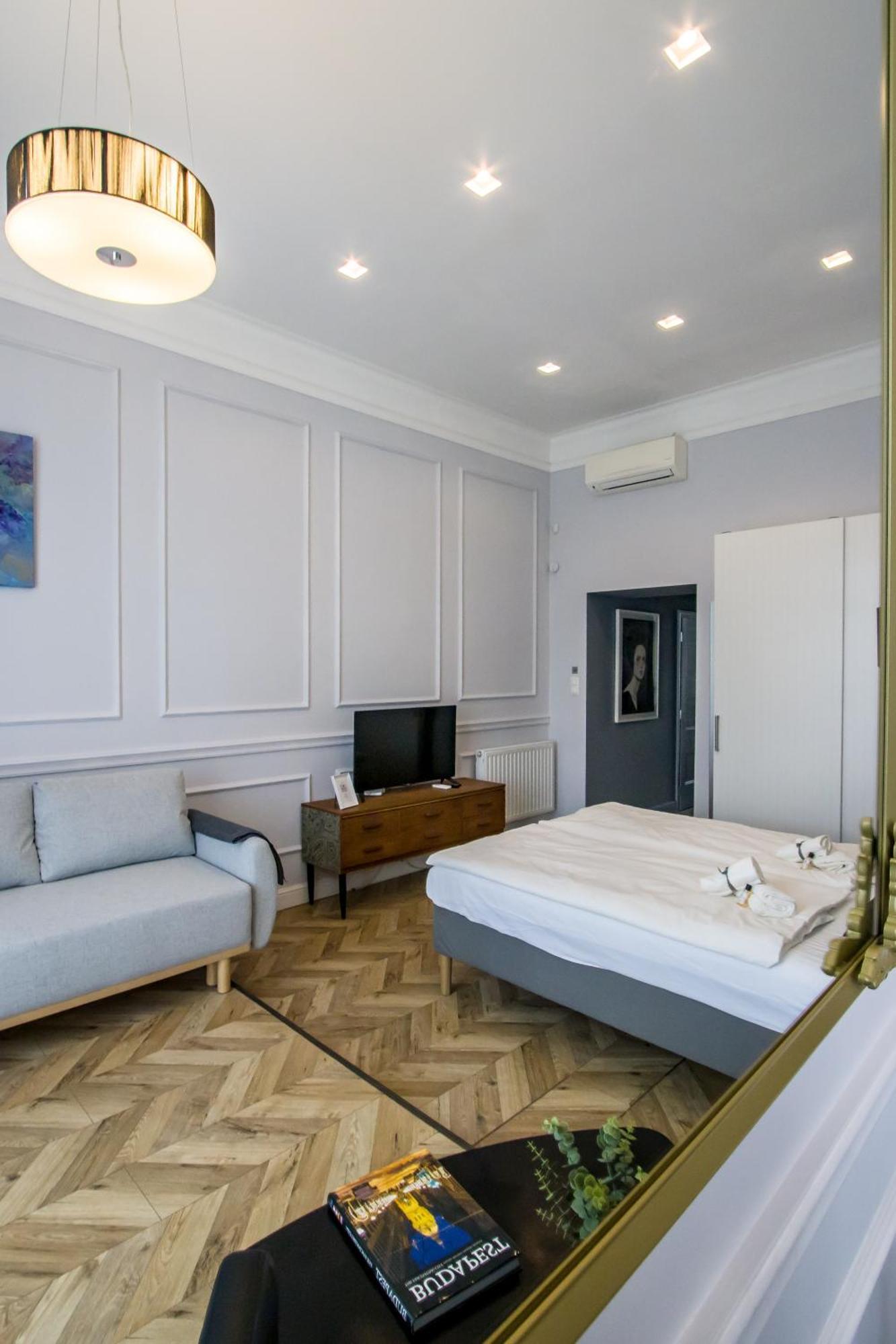 Wilson'S Oktogon Square Suite Apartment ブダペスト エクステリア 写真
